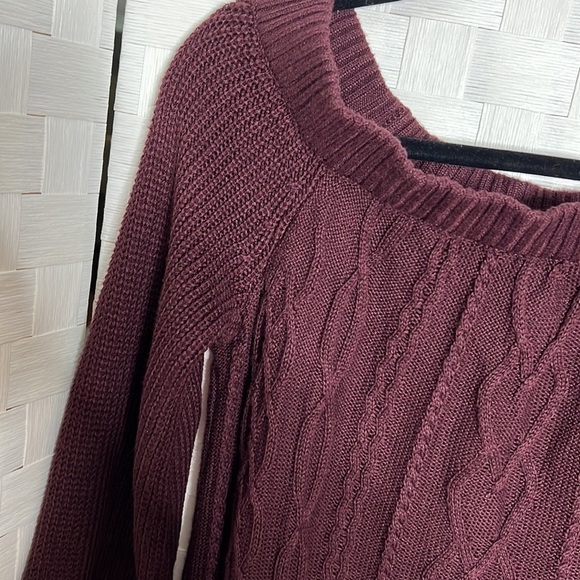 SOHO Wine Color Cable Knit Sweater SZ M - Picture 3 of 8